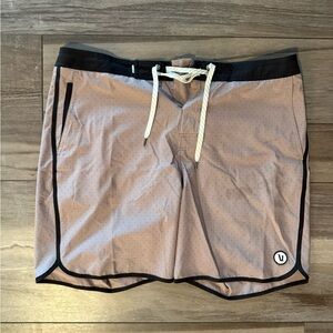 Vuori Men's Hazel Cruise Micro Dot Board Shorts